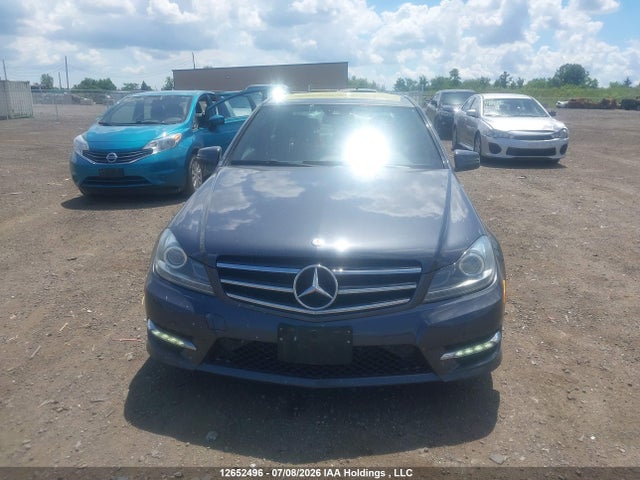 Mercedes-Benz C 300 4matic 2014 WDDGF8AB7EA944090 Image 12