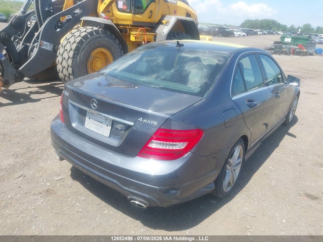 Mercedes-Benz C 300 4matic 2014 WDDGF8AB7EA944090 Image 4