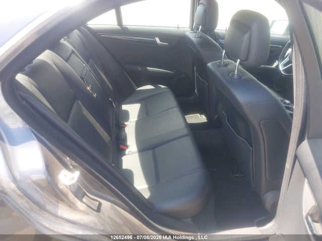 Mercedes-Benz C 300 4matic 2014 WDDGF8AB7EA944090 Image 8