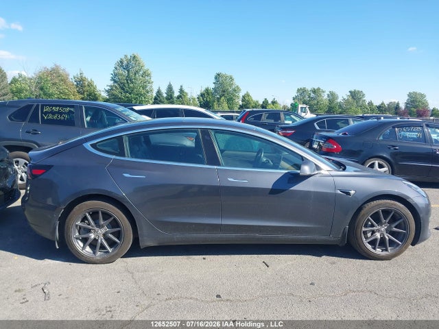 Tesla Model 3 Long Range/performance 2018 5YJ3E1EB1JF126854 Image 13