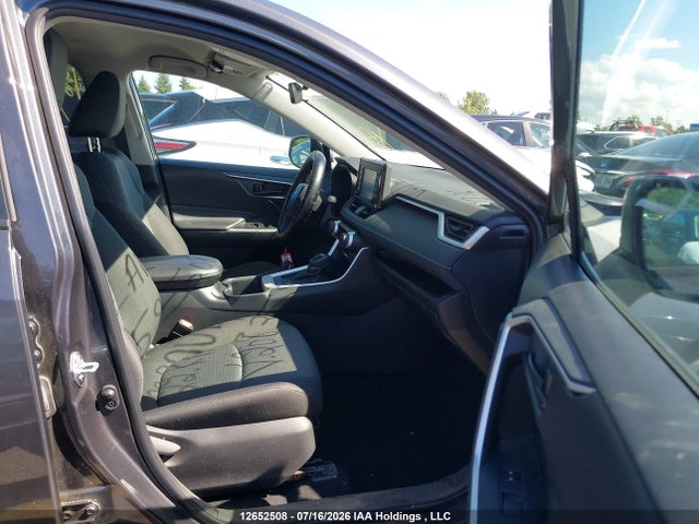 2T3Z1RFV3NW208369 Toyota RAV4 LE