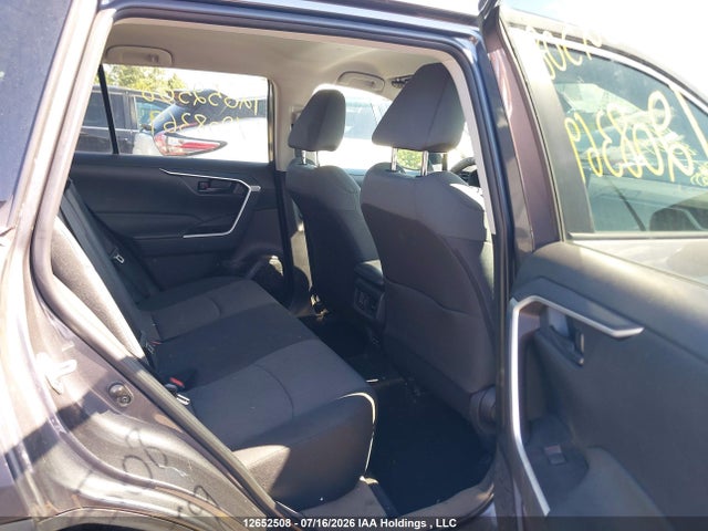 2T3Z1RFV3NW208369 Toyota RAV4 LE