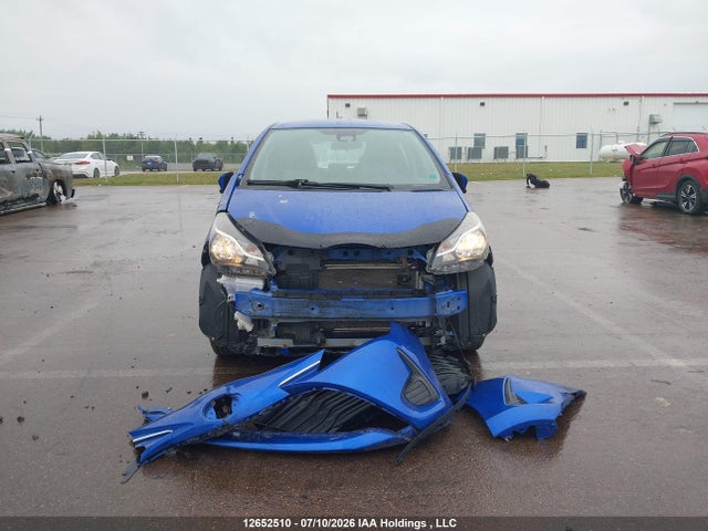 Toyota YARIS LE 2018 VNKKTUD33JA095751 Image 12