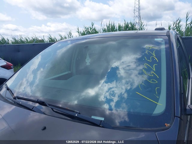 Dodge Grand Caravan Crew 2017 2C4RDGDG7HR705892 Image 16
