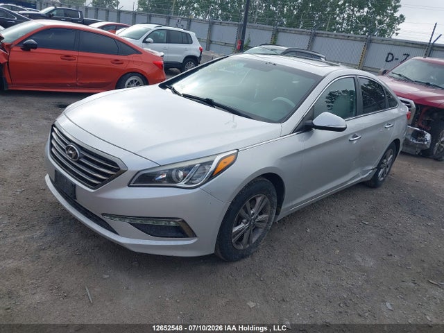 Hyundai Sonata 2016 5NPE24AF5GH412891 Image 2