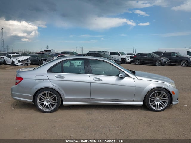 2010 Mercedes-benz C 350 4matic მანქანა იყიდება აუქციონზე, vin: WDDGF8HB8AF404265, აუქციონის ნომერი: 12652553