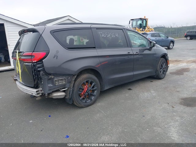 2C4RC3FG8NR107752 Chrysler Pacifica Touring