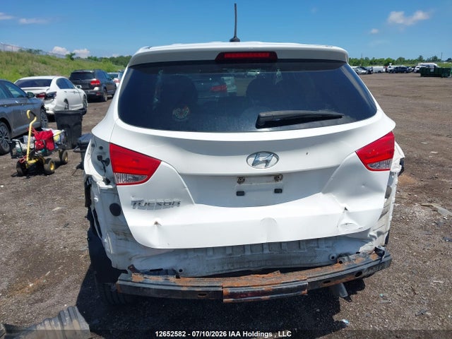 Hyundai TUCSON GLS 2015 KM8JT3AF2FU115230 Image 17