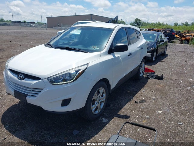 Hyundai TUCSON GLS 2015 KM8JT3AF2FU115230 Image 2
