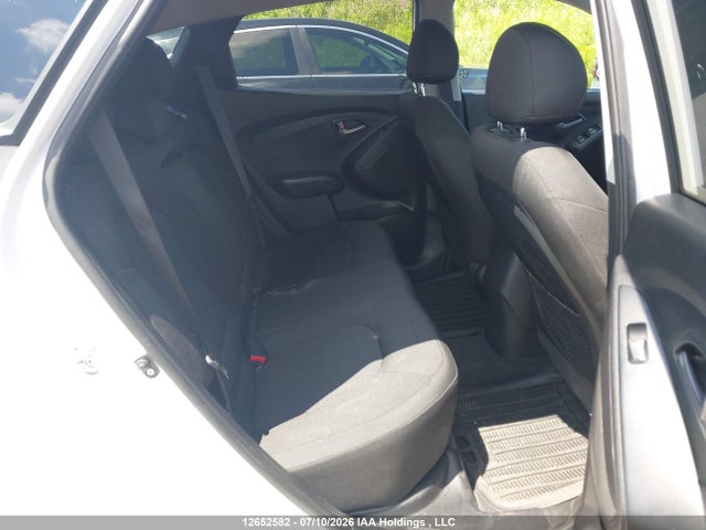 Hyundai TUCSON GLS 2015 KM8JT3AF2FU115230 Image 8