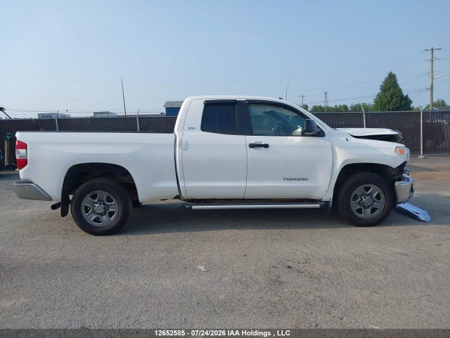 12652585 :رقم المزاد ، 5TFUM5F19FX061298 vin ، 2015 Toyota Tundra Sr 4.6l V8 مزاد بيع
