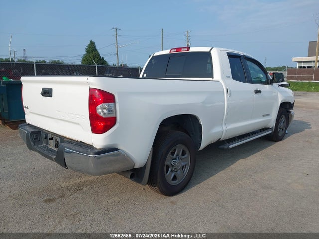 12652585 :رقم المزاد ، 5TFUM5F19FX061298 vin ، 2015 Toyota Tundra Sr 4.6l V8 مزاد بيع
