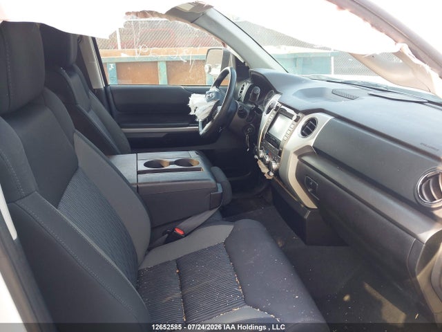 12652585 :رقم المزاد ، 5TFUM5F19FX061298 vin ، 2015 Toyota Tundra Sr 4.6l V8 مزاد بيع