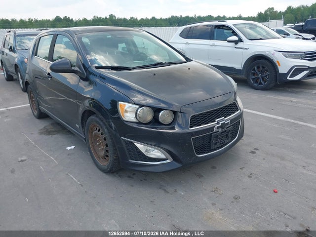 12652594 :رقم المزاد ، 1G1JH6SB8F4122503 vin ، 2015 Chevrolet Sonic Rs مزاد بيع