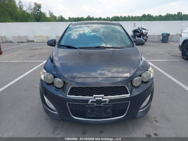 12652594 :رقم المزاد ، 1G1JH6SB8F4122503 vin ، 2015 Chevrolet Sonic Rs مزاد بيع