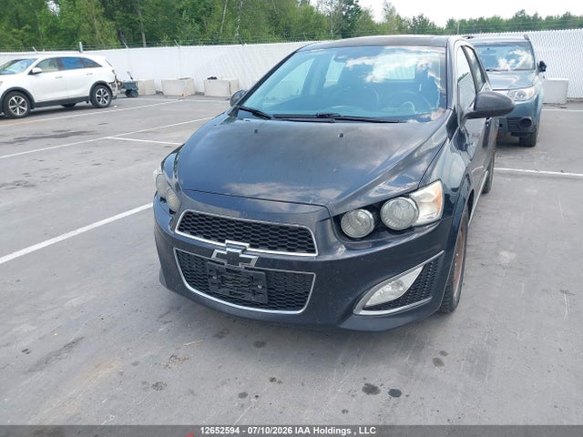 12652594 :رقم المزاد ، 1G1JH6SB8F4122503 vin ، 2015 Chevrolet Sonic Rs مزاد بيع