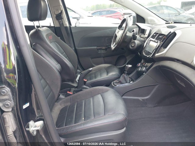 12652594 :رقم المزاد ، 1G1JH6SB8F4122503 vin ، 2015 Chevrolet Sonic Rs مزاد بيع
