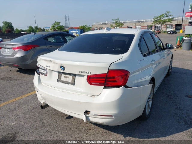 Auction sale of the 2016 Bmw 320i Xdrive, vin: WBA8A3C51GK689597, lot number: 12652637