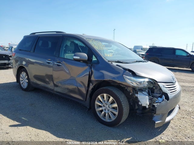 12652688 :رقم المزاد ، 5TDYK3DC0FS599457 vin ، 2015 Toyota Sienna Limited 7-passenger مزاد بيع