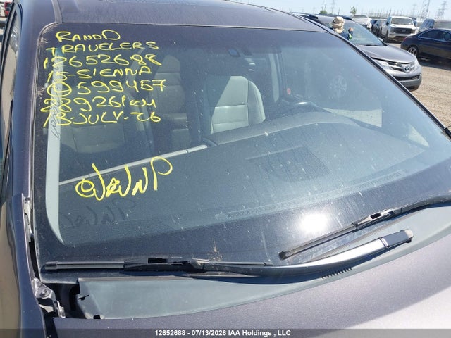 12652688 :رقم المزاد ، 5TDYK3DC0FS599457 vin ، 2015 Toyota Sienna Limited 7-passenger مزاد بيع