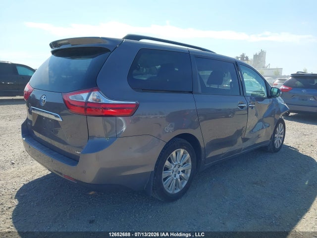 12652688 :رقم المزاد ، 5TDYK3DC0FS599457 vin ، 2015 Toyota Sienna Limited 7-passenger مزاد بيع