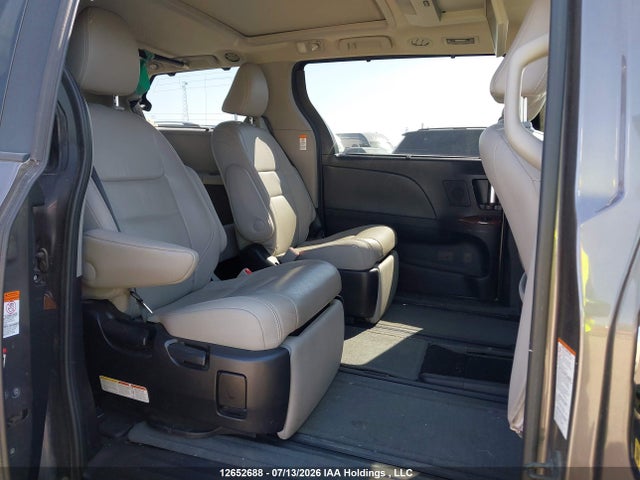 12652688 :رقم المزاد ، 5TDYK3DC0FS599457 vin ، 2015 Toyota Sienna Limited 7-passenger مزاد بيع