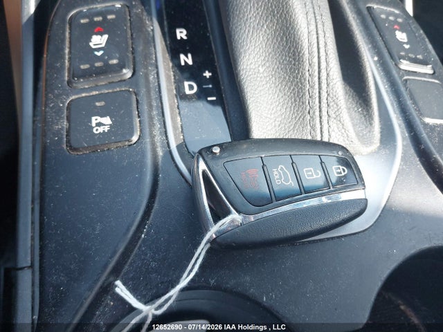 2017 Hyundai Santa Fe Xl მანქანა იყიდება აუქციონზე, vin: KM8SNDHF0HU181966, აუქციონის ნომერი: 12652690