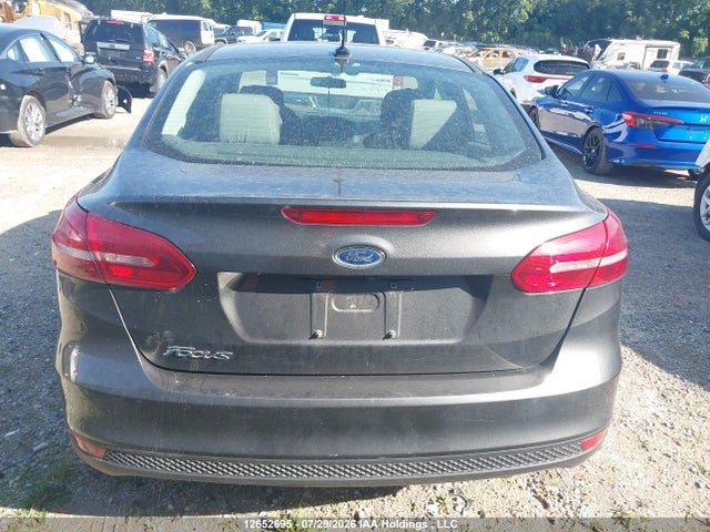 2017 Ford Focus S მანქანა იყიდება აუქციონზე, vin: 1FADP3E27HL250439, აუქციონის ნომერი: 12652695
