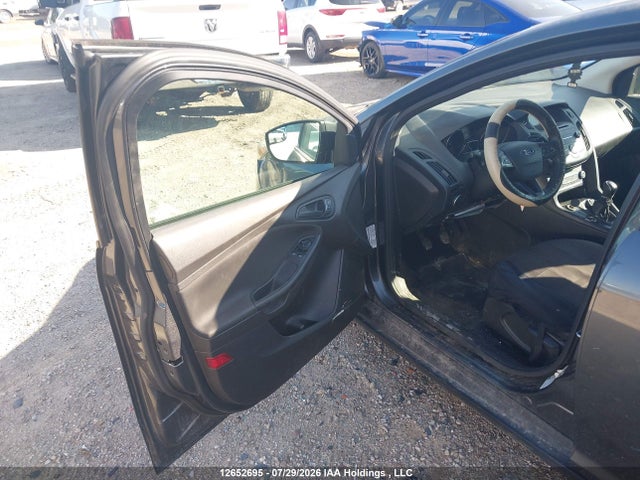 2017 Ford Focus S მანქანა იყიდება აუქციონზე, vin: 1FADP3E27HL250439, აუქციონის ნომერი: 12652695