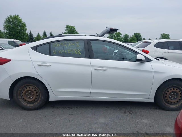 Hyundai Elantra Le 2017 5NPD74LF3HH047588 Image 14