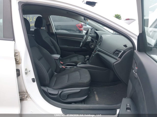 Hyundai Elantra Le 2017 5NPD74LF3HH047588 Image 5