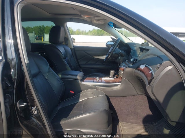 JN1AY1PR8FM180288 Infiniti Q70l 5.6