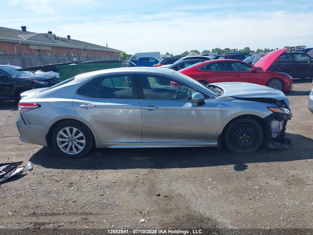 2019 Toyota Camry L/le/xle/se/xse მანქანა იყიდება აუქციონზე, vin: 4T1B11HK3KU762022, აუქციონის ნომერი: 12652841