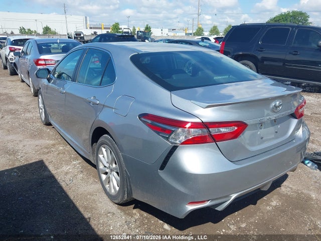 2019 Toyota Camry L/le/xle/se/xse მანქანა იყიდება აუქციონზე, vin: 4T1B11HK3KU762022, აუქციონის ნომერი: 12652841