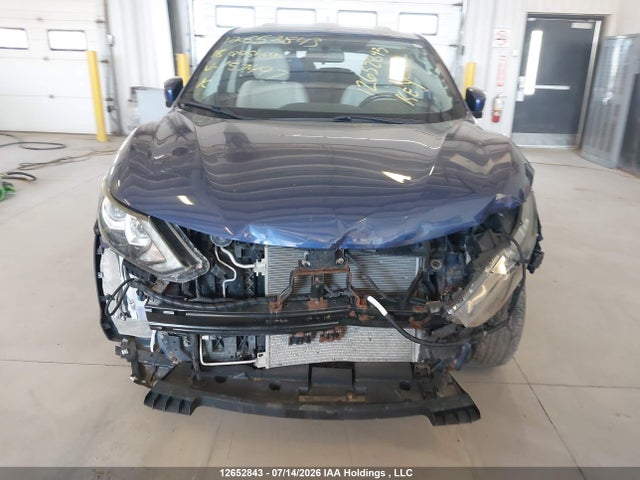 JN1BJ1CP9JW157497 Nissan Qashqai S/sv