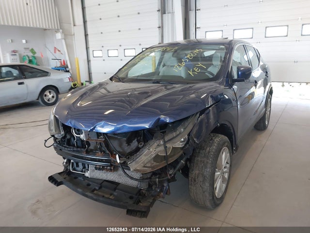 JN1BJ1CP9JW157497 Nissan Qashqai S/sv