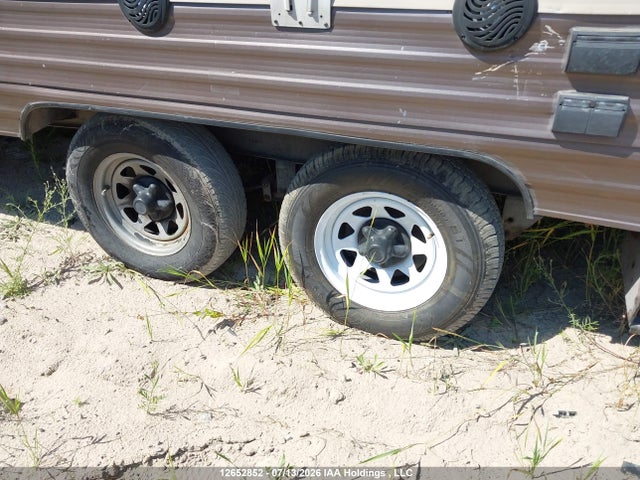 2015 Cherokee Trailer მანქანა იყიდება აუქციონზე, vin: 4X4TCKB27FK028822, აუქციონის ნომერი: 12652852