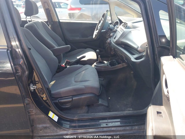 12652870 :رقم المزاد ، LUCGE8G5XD3008252 vin ، 2013 Honda Fit Lx مزاد بيع