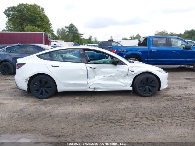 2024 Tesla Model 3 მანქანა იყიდება აუქციონზე, vin: LRW3E7FA5RC276027, აუქციონის ნომერი: 12652922