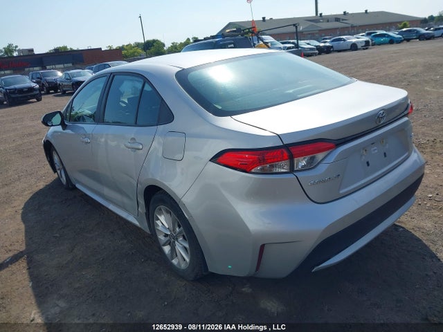 Toyota COROLLA LE 2022 5YFBPMBE1NP301474 Image 3