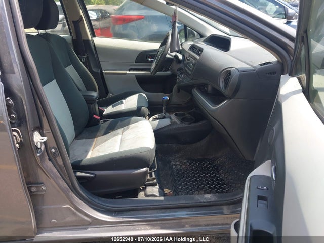 Toyota PRIUS C 2014 JTDKDTB38E1563031 Image 5