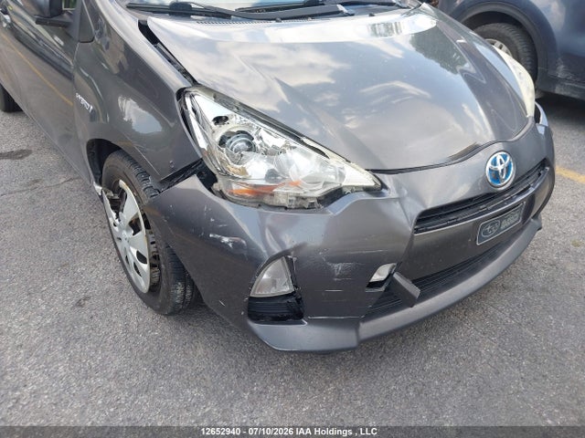 Toyota PRIUS C 2014 JTDKDTB38E1563031 Image 6
