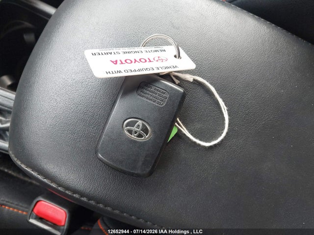 Toyota RAV4 SE 2018 2T3JFREV5JW819983 Image 11