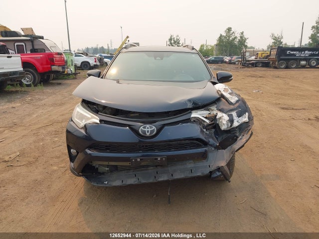 Toyota RAV4 SE 2018 2T3JFREV5JW819983 Image 13