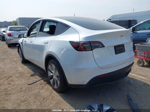 Auction sale of the 2023 Tesla Model Y Long Range, vin: LRWYGDEE1PC105114, lot number: 12652966