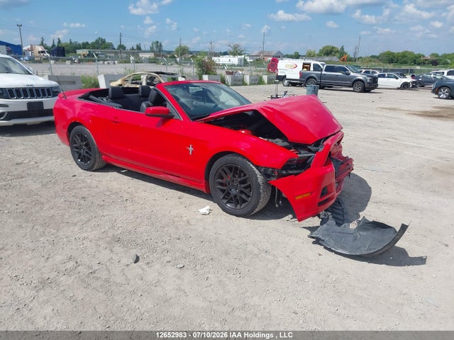 12652983 :رقم المزاد ، 1ZVBP8EMXE5307908 vin ، 2014 Ford Mustang Convertible مزاد بيع