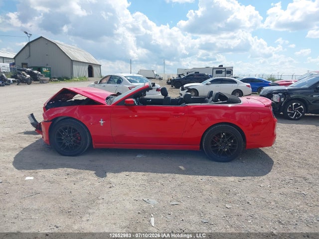 Ford Mustang Convertible 2014 1ZVBP8EMXE5307908 Image 14