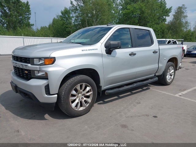 Chevrolet Silverado K1500 Custom 2019 1GCUYBEF3KZ314582 Image 2