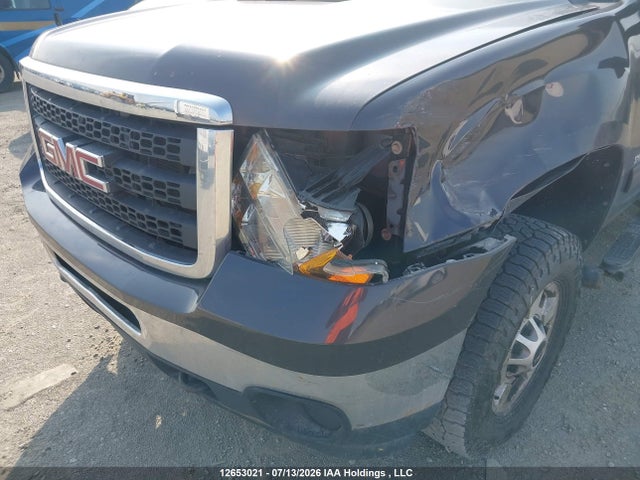 12653021 :رقم المزاد ، 1GT120CG6BF220539 vin ، 2011 Gmc Sierra K2500 Sle مزاد بيع