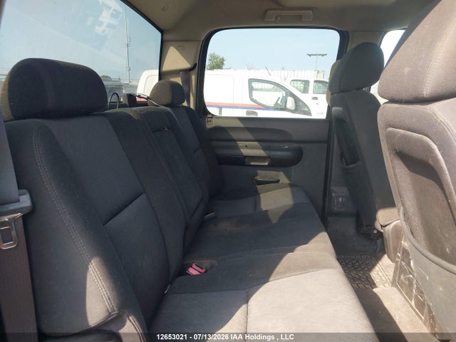 12653021 :رقم المزاد ، 1GT120CG6BF220539 vin ، 2011 Gmc Sierra K2500 Sle مزاد بيع